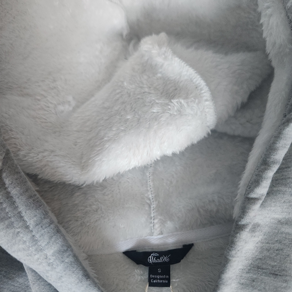 Gray Hoodie with "I'm So Freaking Cold" - NWT - Picture 3 of 3